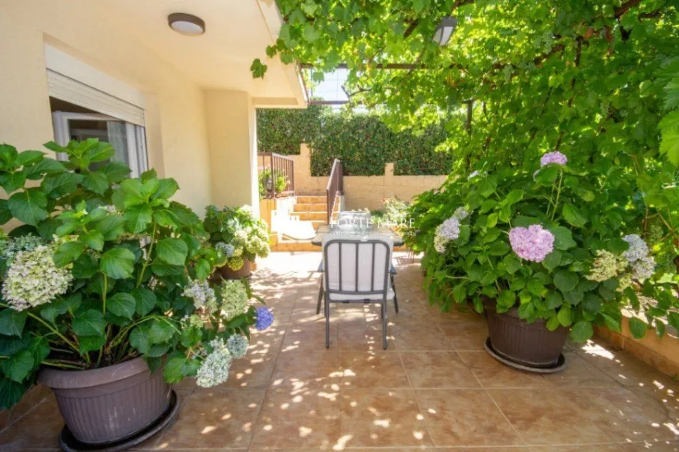 Sale, house, 200m², Đenovići, Herceg Novi