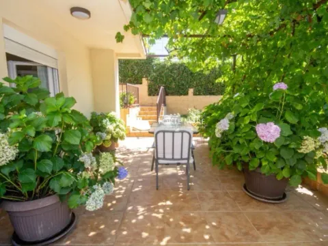 Prodaja, kuća, 200m², Đenovići, Herceg Novi - image 12