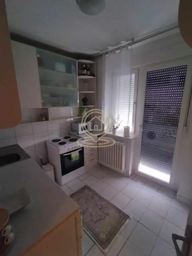Izdavanje, jednosoban stan, 35m², Centar, Novi Sad