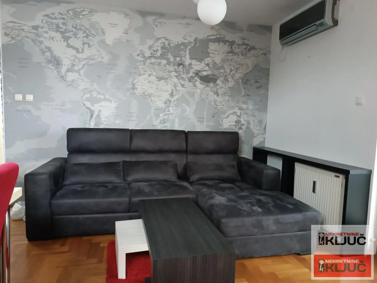 Prodaja, trosoban stan, 62m², Salajka, Novi Sad Sve Podlokacije