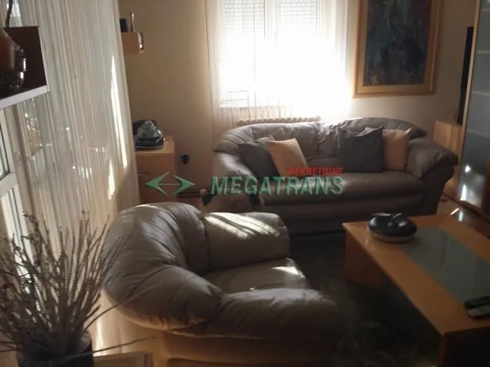 Rent, four bedroom apartment, 160m², Čenej, Novi Sad Sve Podlokacije