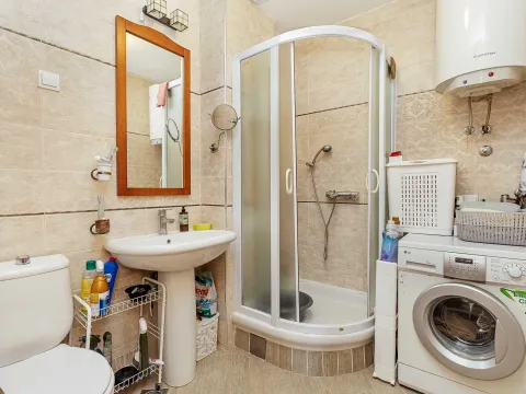 Sale, one bedroom apartment, 64m², Budva, Crna Gora - image 10