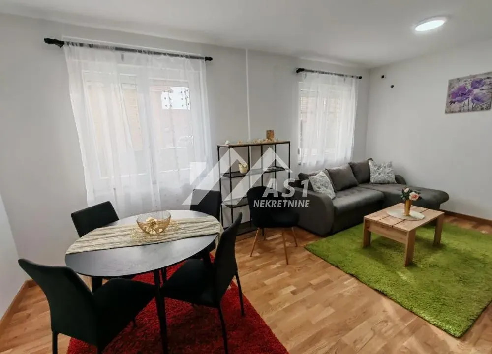 Izdavanje, dvosoban stan, 42m², Sadovi, Petrovaradin