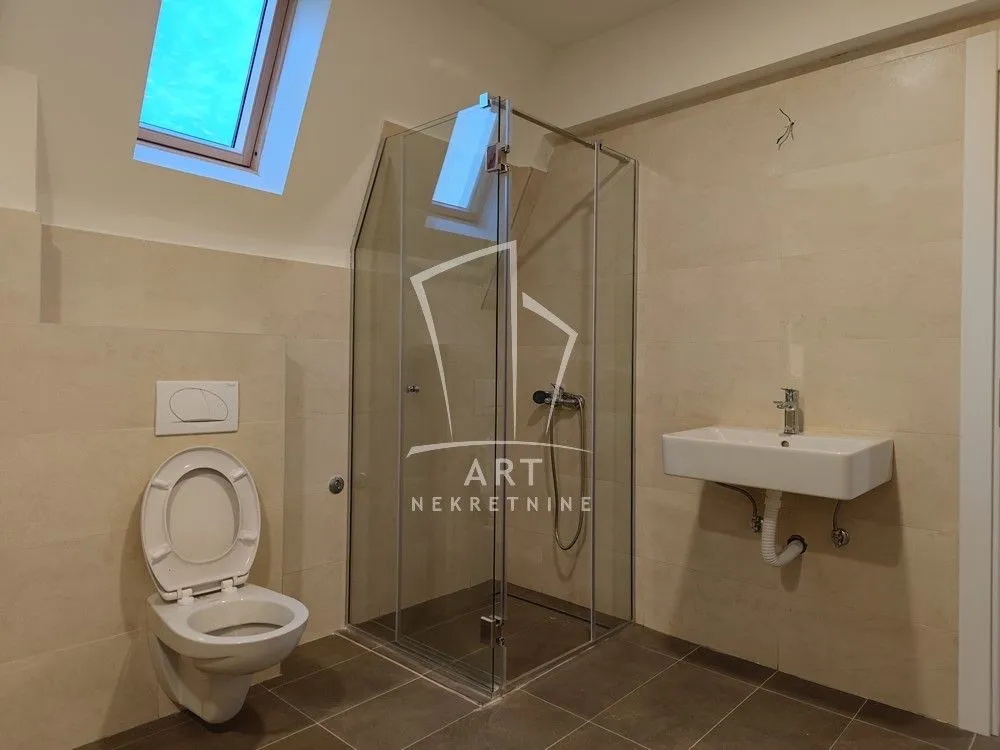 Sale, house, 600m², Višnjička Banja, Palilula Sve Podlokacije