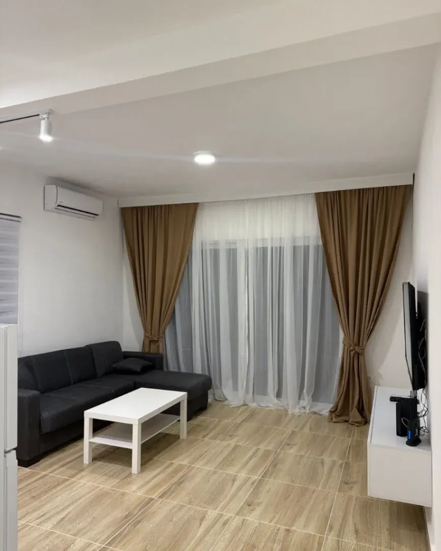 Izdavanje, stan, 55m², Gradiošnica, Tivat