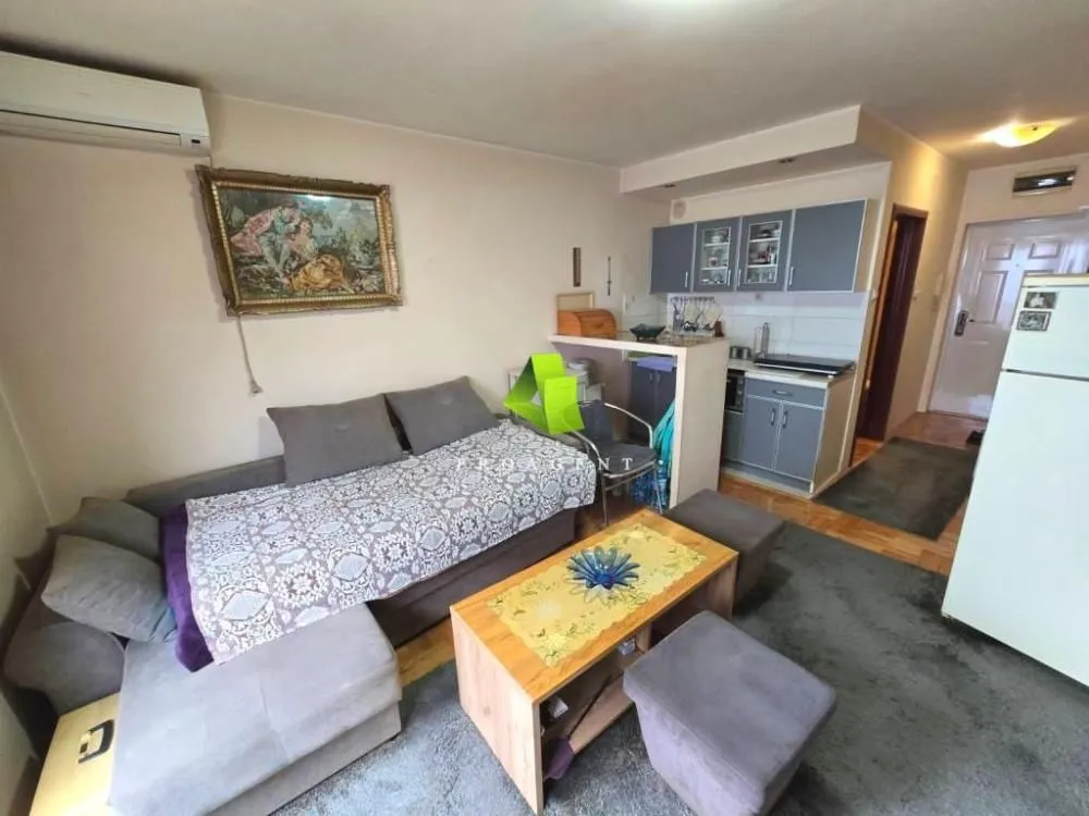 Prodaja, stan, 26m², Pantelej, Niš