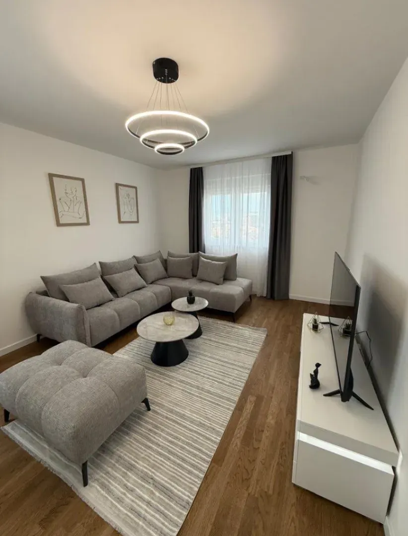 Izdavanje, dvosoban stan, 78m², Stari Aerodrom, Podgorica