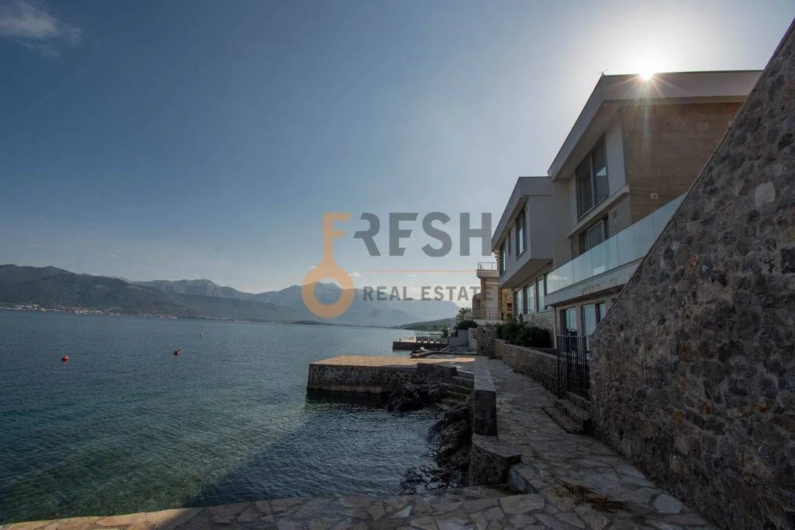 Sale, house, 240m², Tivat, Crna Gora