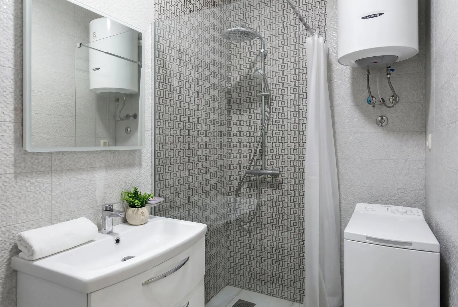 Prodaja, dvosoban stan, 51m², Bečići, Budva