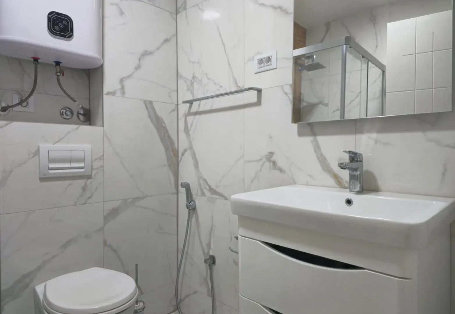 Izdavanje, jednosoban stan, 53m², Zagorič, Podgorica