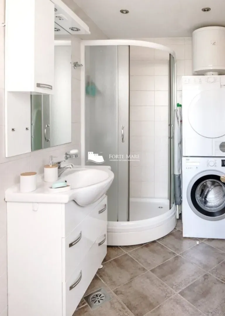 Prodaja, dvosoban stan, 55m², Tivat, Crna Gora