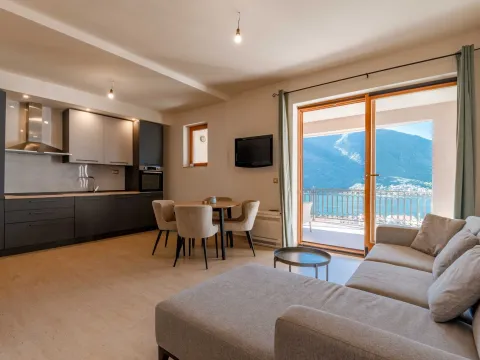 Prodaja, dvosoban stan, 106m², Dobrota, Kotor - image 3