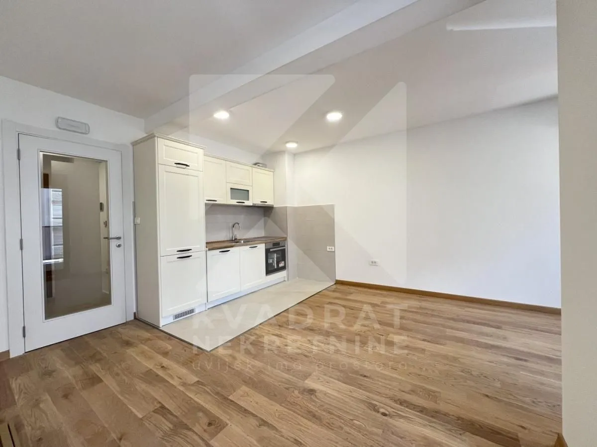 Rent, studio apartment, 40m², Tološka šuma, Podgorica