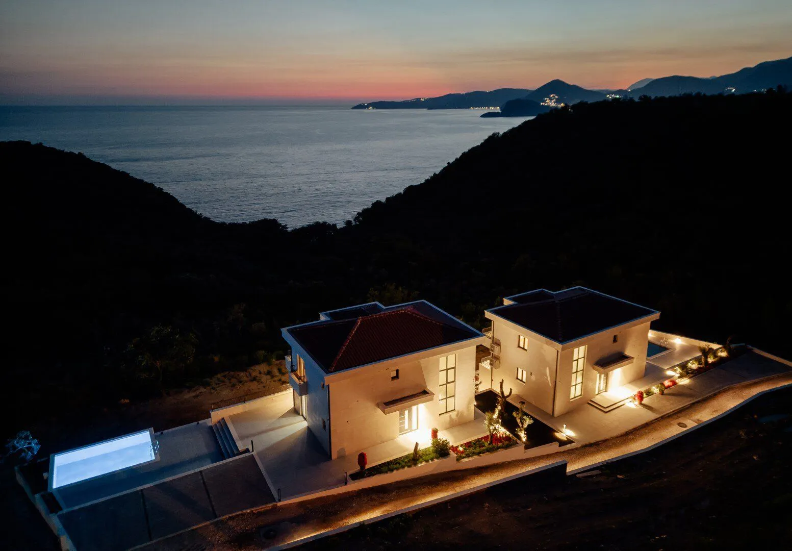 Sale, house, 318m², Reževići, Budva