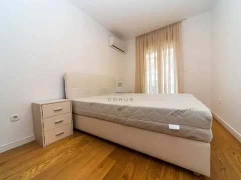 Izdavanje, dvosoban stan, 75m², Central Point, Podgorica - image 5