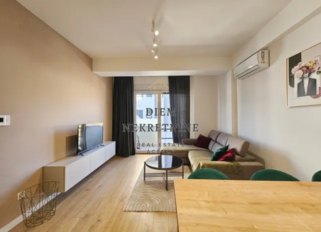 Izdavanje, jednosoban stan, 43m², Centar, Bar