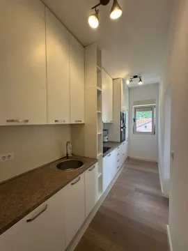 Rent, three bedroom apartment, 90m², Bečići, Budva - image 7
