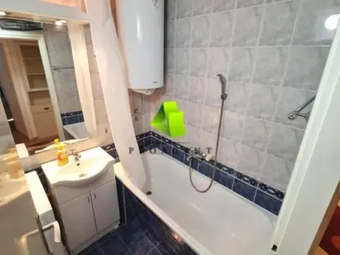 Izdavanje, trosoban stan, 76m², Medijana, Niš - image 11