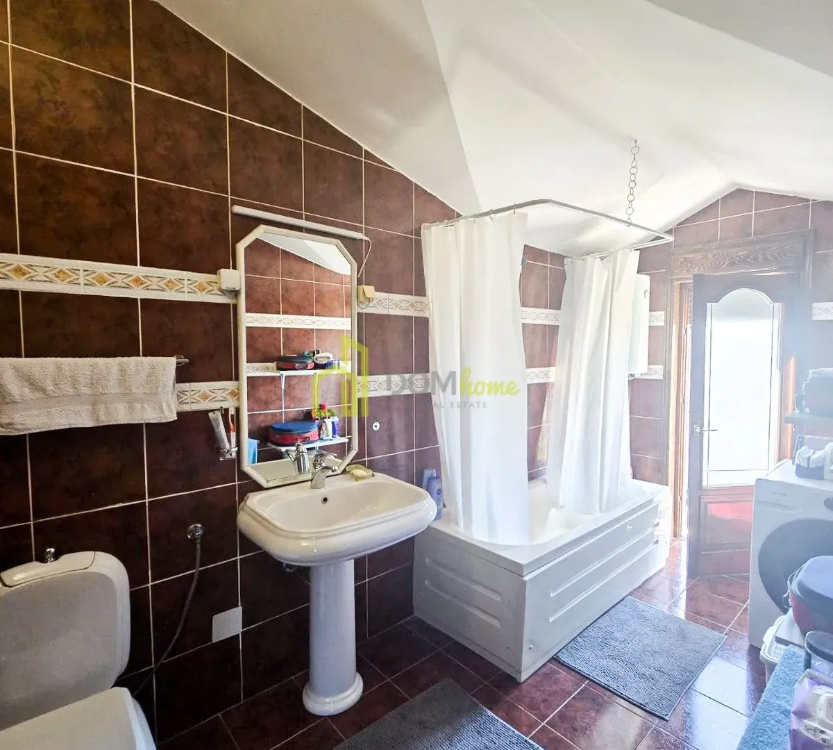 Prodaja, kuća, 270m², Masline, Podgorica