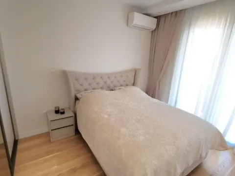 Izdavanje, jednosoban stan, 58m², Kod Capital Plaze, Podgorica - image 2