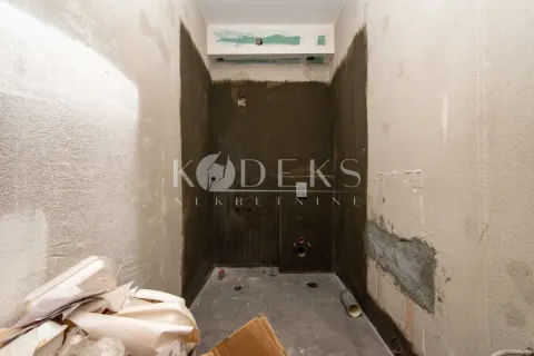 Pogled na prostoriju u izgradnji sa pripremljenim instalacijama. - image 11