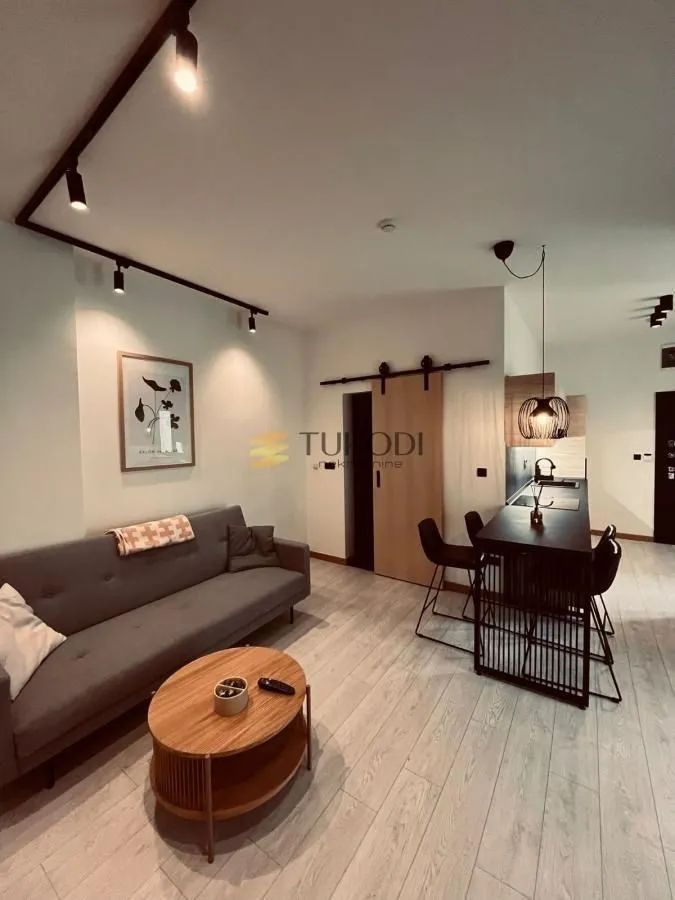 Sale, two bedroom apartment, 40m², Kalenić Pijaca, Vračar Sve Podlokacije