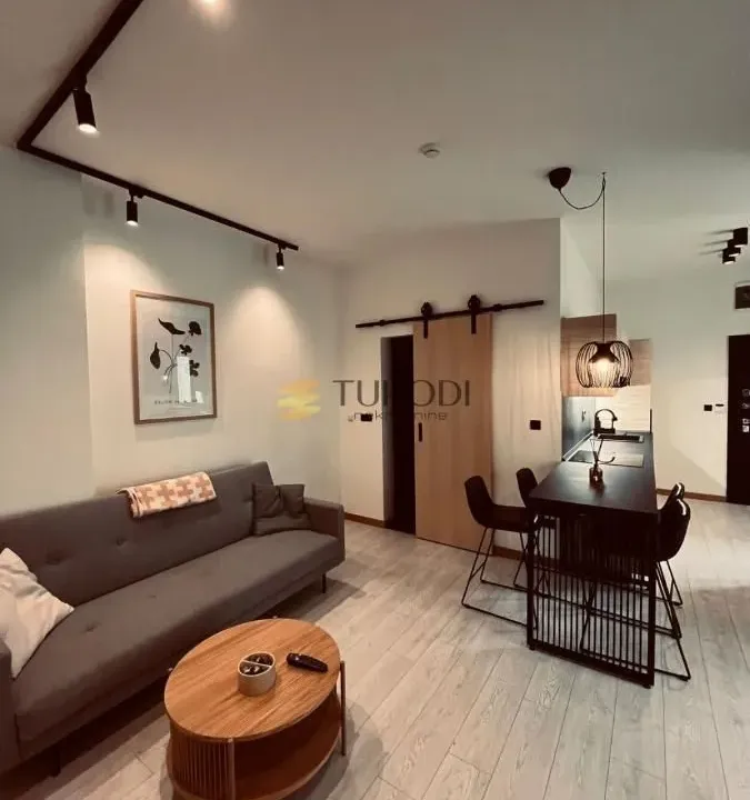 Sale, two bedroom apartment, 40m², Kalenić Pijaca, Vračar Sve Podlokacije