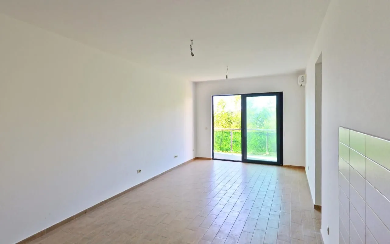 Prodaja, dvosoban stan, 81m², Bečići, Budva