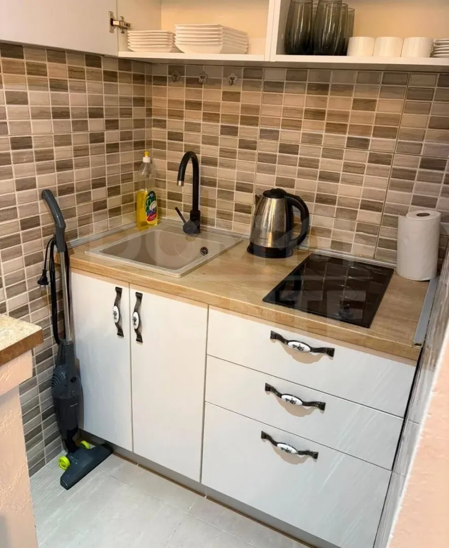 Izdavanje, jednosoban stan, 30m², Tivat, Crna Gora