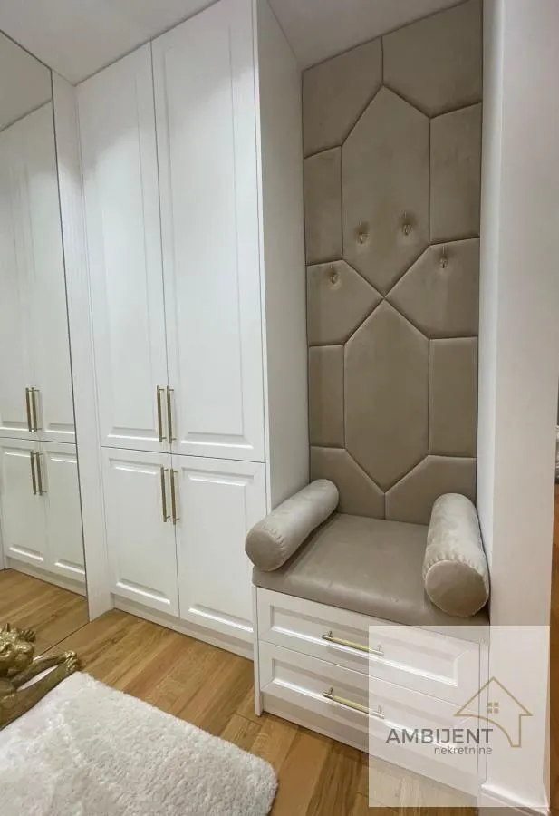 Sale, four bedroom apartment, 175m², Savski Venac, Beograd