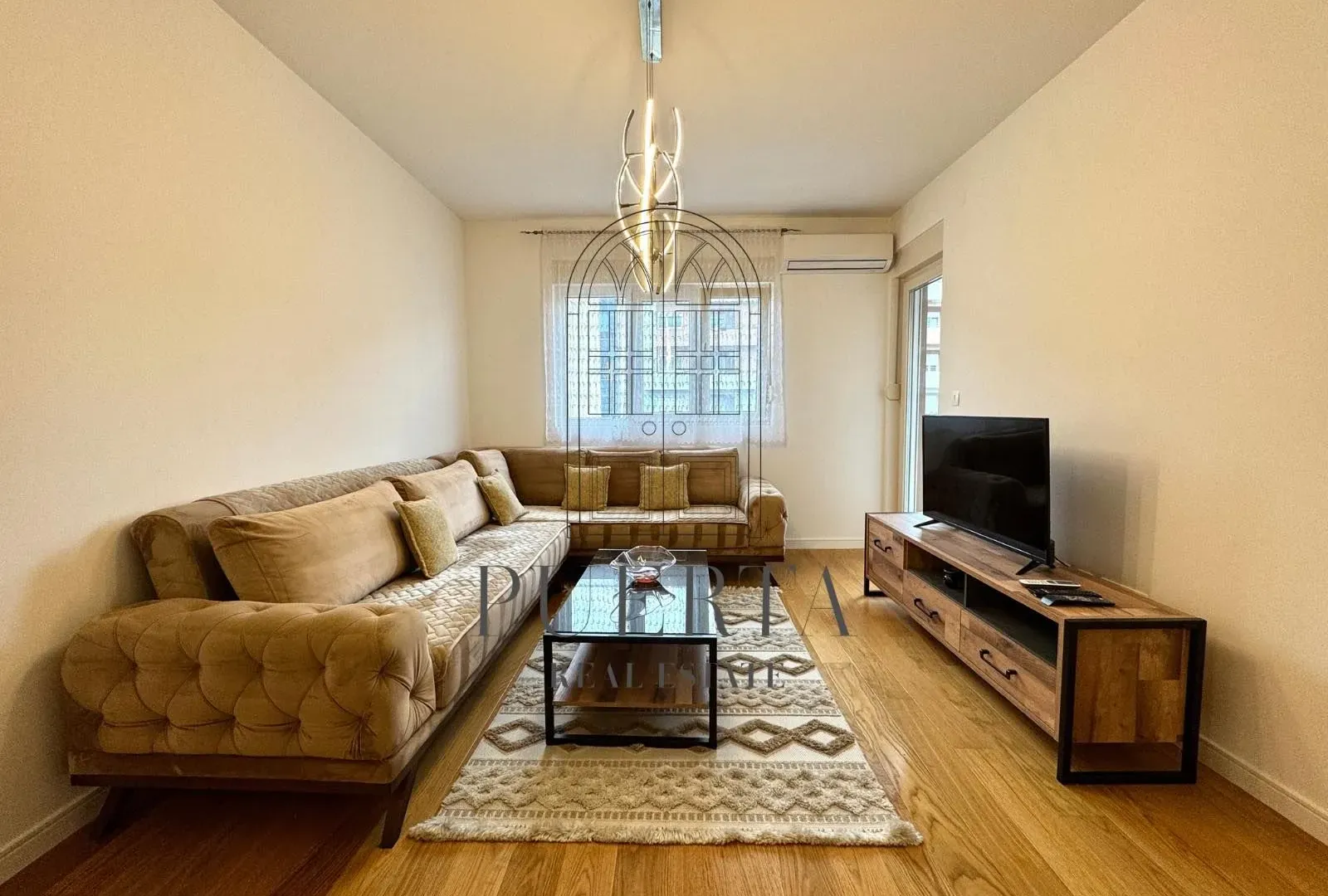 Rent, one bedroom apartment, 54m², Central Point, Podgorica