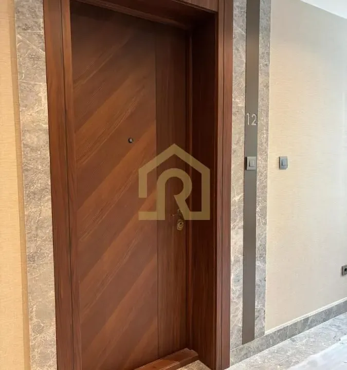 Izdavanje, četvorosoban stan, 143m², Cvetni Trg, Vračar Sve Podlokacije