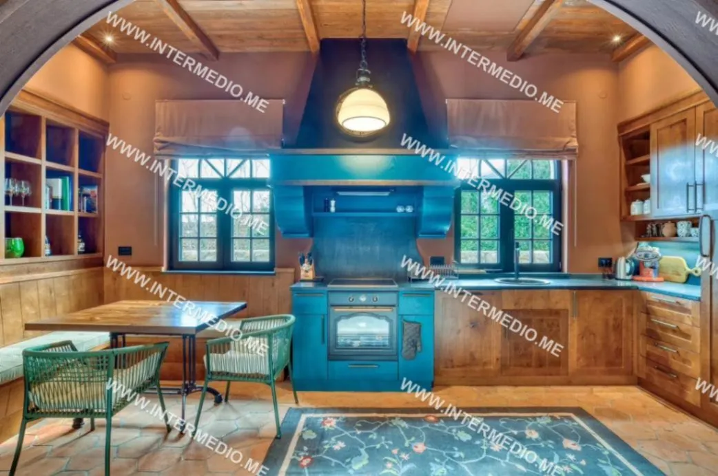 Prodaja, kuća, 168m², Žvinje, Herceg Novi