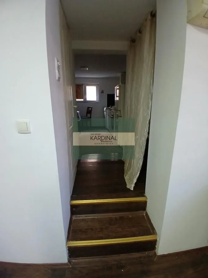 Prodaja, kuća, 240m², Jabučar, Kragujevac