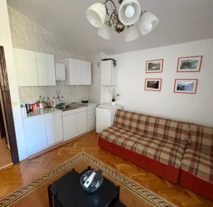 Izdavanje, jednosoban stan, 32m², Sutomore, Bar