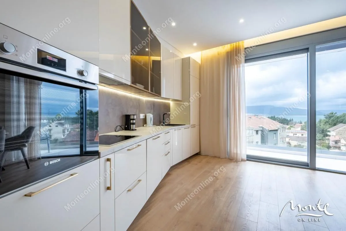 Prodaja, dvosoban stan, 76m², Tivat, Crna Gora