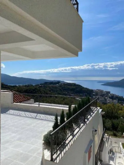 Sale, three bedroom apartment, 213m², Herceg Novi, Crna Gora
