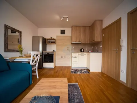 Rent, one bedroom apartment, 35m², Centar, Podgorica - image 5