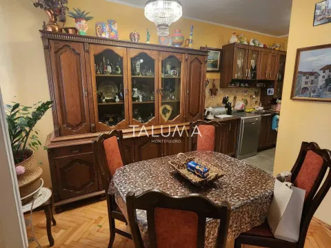 Sale, two bedroom apartment, 80m², Stara Varoš, Podgorica - image 3