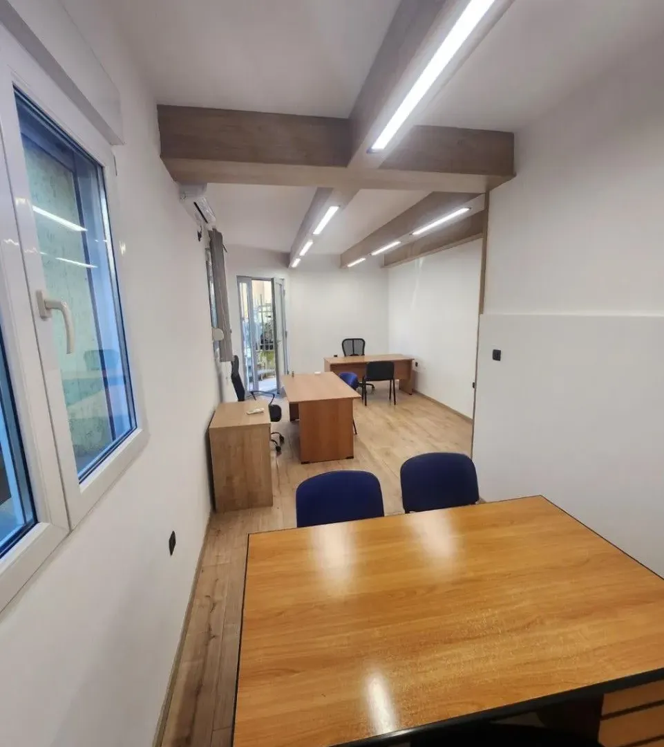 Rent, office space, 53m², Malo Brdo, Podgorica