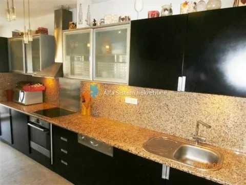 Izdavanje, četvorosoban stan, 130m², Vukov Spomenik, Zvezdara Sve Podlokacije - image 8