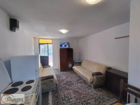 Rent, studio apartment, 40m², Borča 1, Borča Sve Podlokacije - image 2