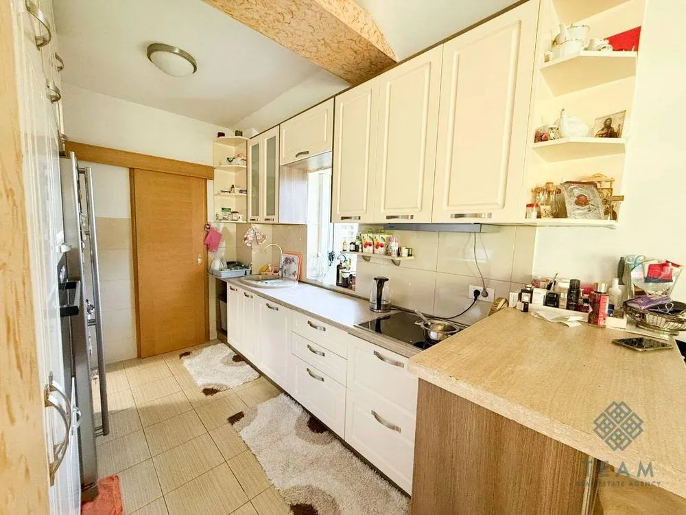 Prodaja, trosoban stan, 136m², Centar, Podgorica