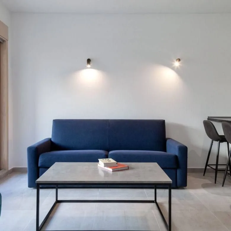 Prodaja, dvosoban stan, 73m², Centar, Kotor