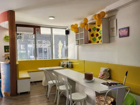 Izdavanje, poslovni prostor, 87m², Krivi Most, Podgorica - image 10