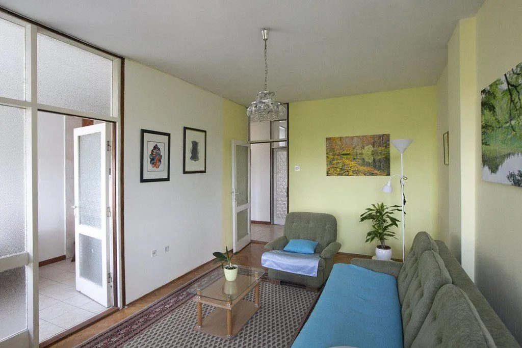 Izdavanje, dvosoban stan, 85m², Centar, Podgorica