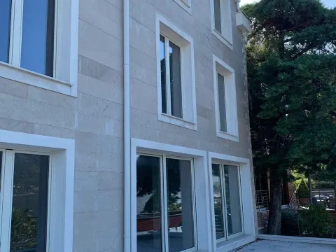 Sale, house, 500m², Dobrota, Kotor - image 9