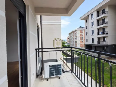Prodaja, dvosoban stan, 64m², Tološi, Podgorica - image 6