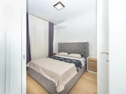 Izdavanje, jednosoban stan, 50m², Bečići, Budva - image 7