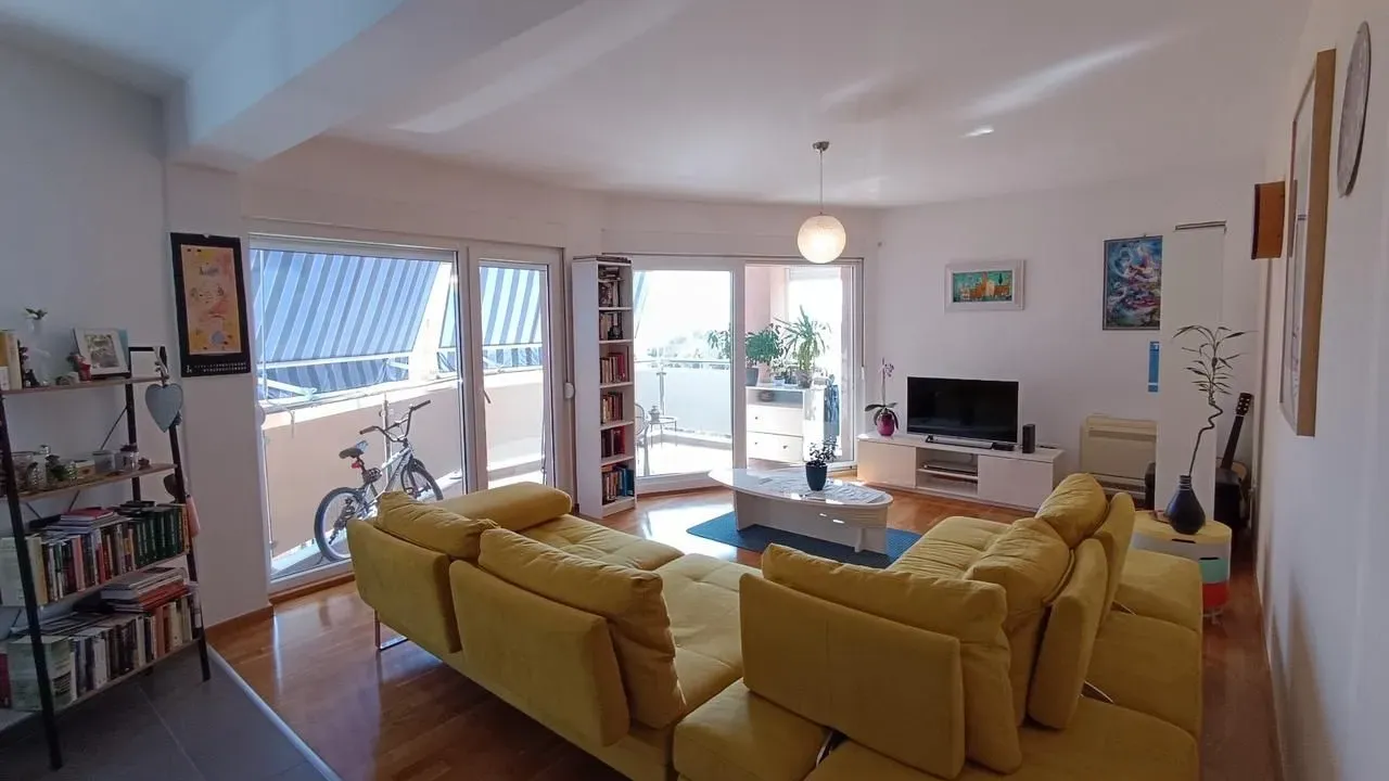 Prodaja, dvosoban stan, 81m², Tivat, Crna Gora